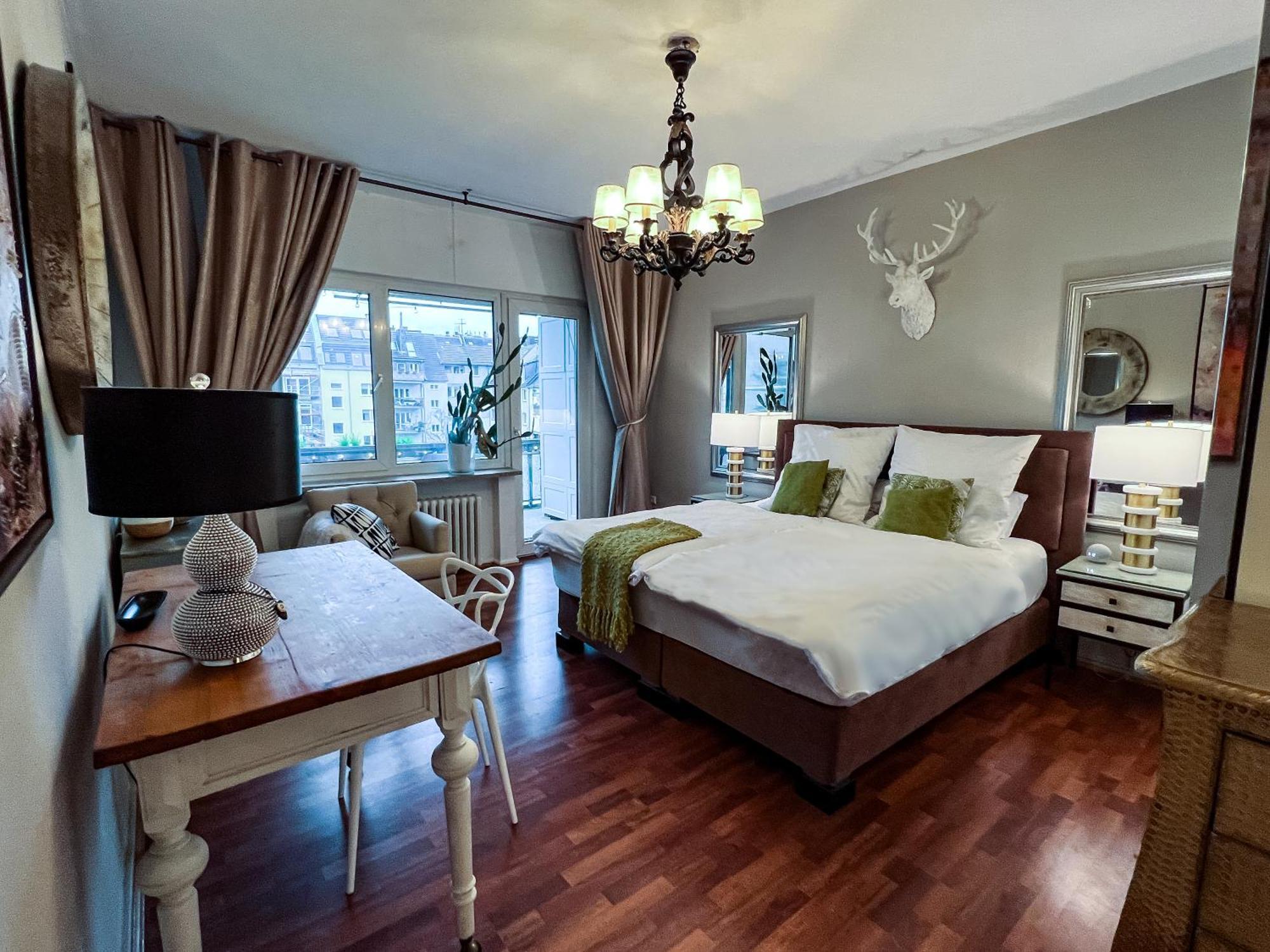 Big, Central And Charming Apartment On Schaafenstrasse 科隆 外观 照片