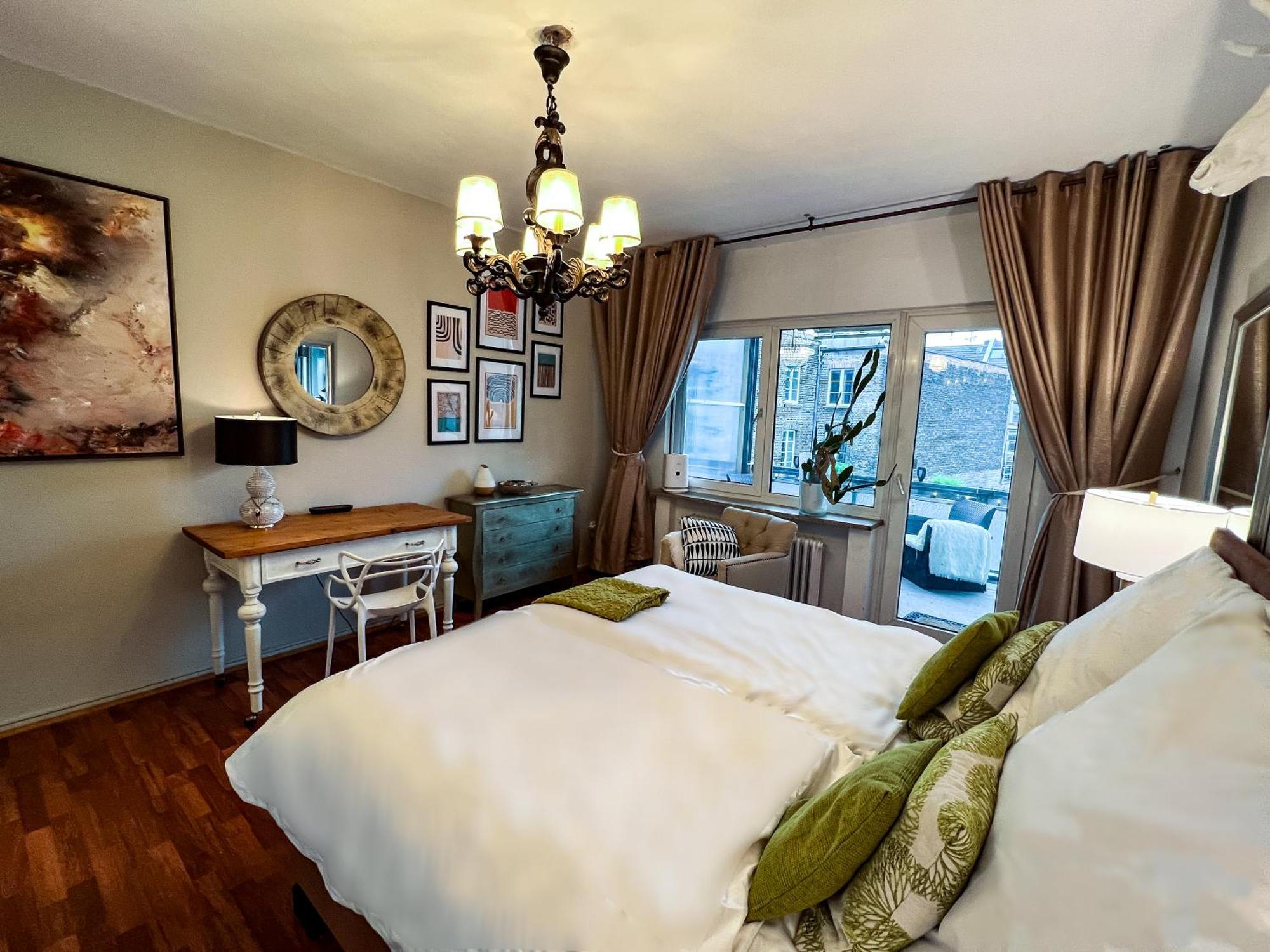 Big, Central And Charming Apartment On Schaafenstrasse 科隆 外观 照片