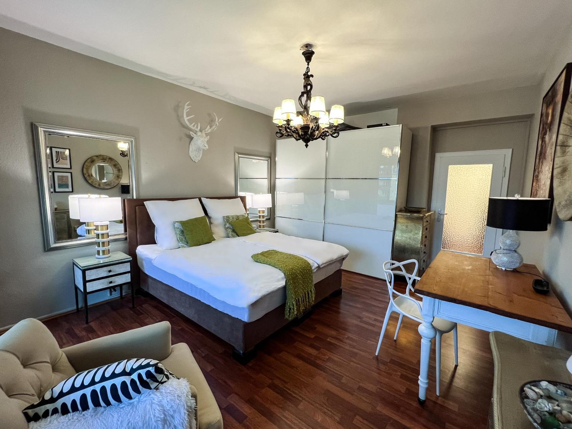 Big, Central And Charming Apartment On Schaafenstrasse 科隆 外观 照片